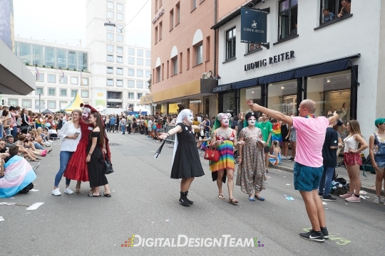 DigitalDesignTeamAX166296