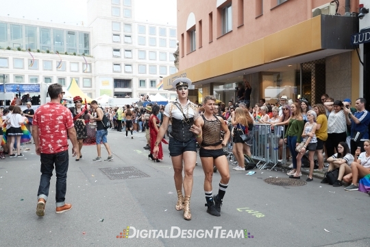 DigitalDesignTeamAX166313