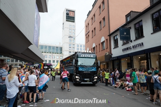 DigitalDesignTeamAX166376