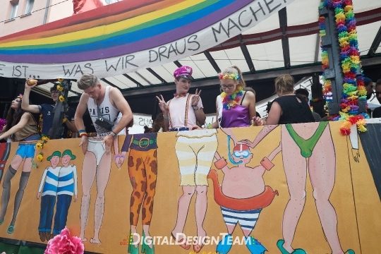 DigitalDesignTeamAX166395