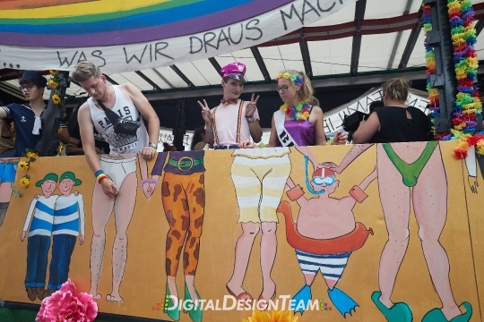 DigitalDesignTeamAX166397