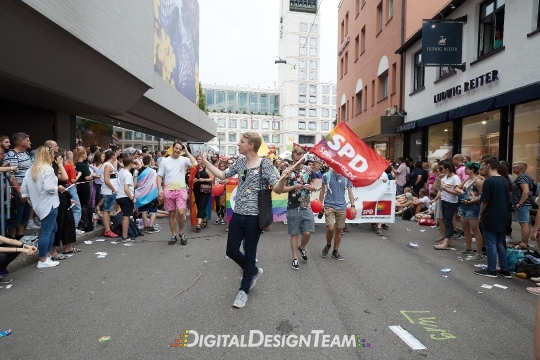 DigitalDesignTeamAX166450