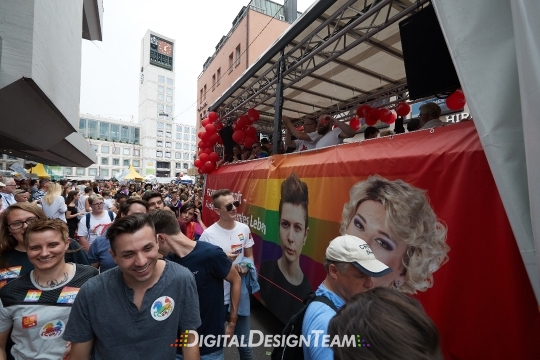 DigitalDesignTeamAX166473