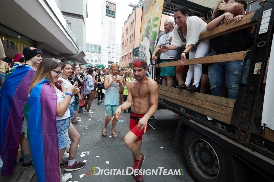 DigitalDesignTeamAX166604