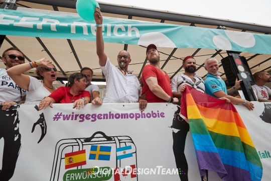 DigitalDesignTeamAX166637