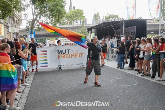 DigitalDesignTeamAX217876