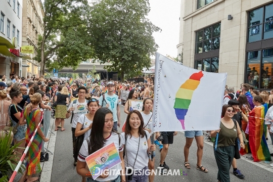 DigitalDesignTeamAX217940