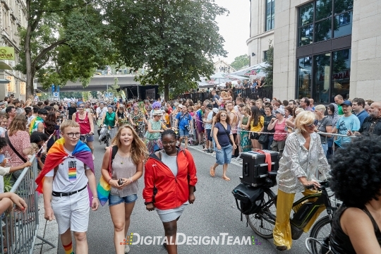 DigitalDesignTeamAX217943