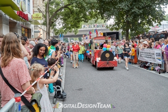 DigitalDesignTeamAX217962