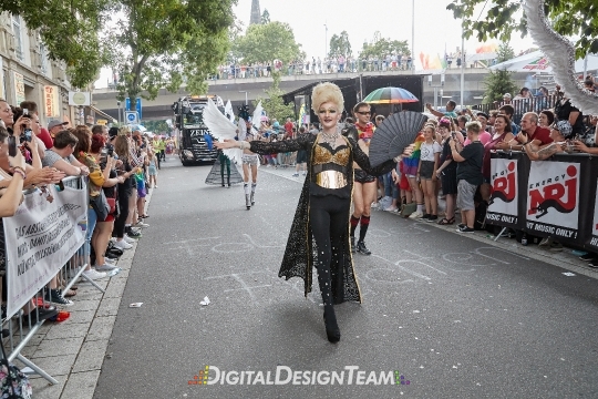 DigitalDesignTeamAX217994