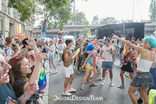 DigitalDesignTeamAX218018