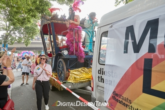 DigitalDesignTeamAX218028