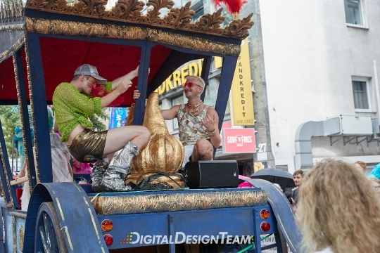 DigitalDesignTeamAX218045