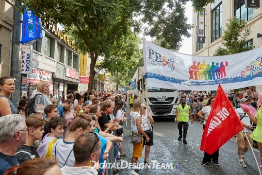 DigitalDesignTeamAX218080