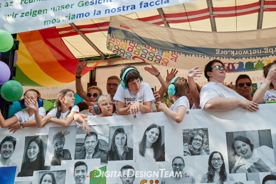 DigitalDesignTeamAX218162