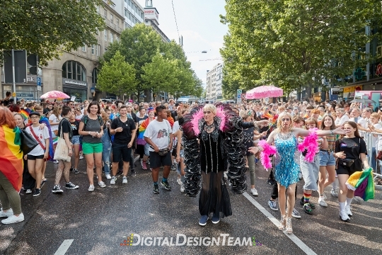 DigitalDesignTeamAX218172