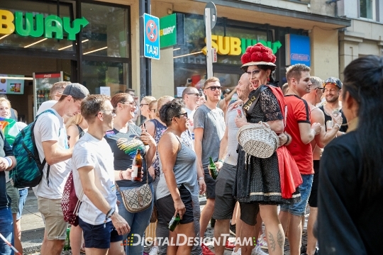 DigitalDesignTeamAX218269