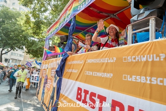 DigitalDesignTeamAX218279