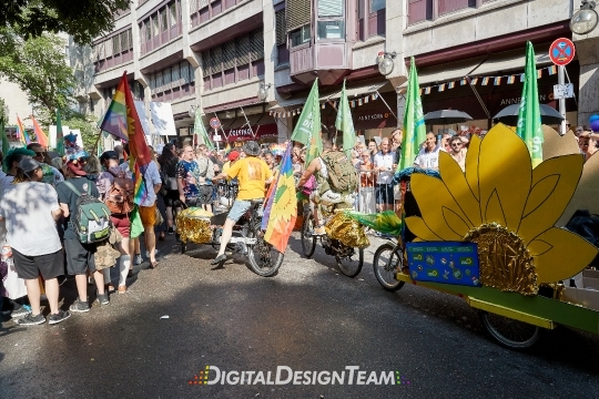 DigitalDesignTeamAX218448