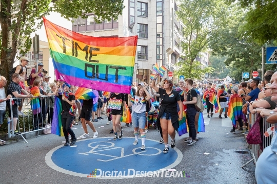 DigitalDesignTeamAX218540