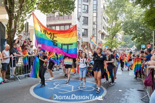 DigitalDesignTeamAX218542