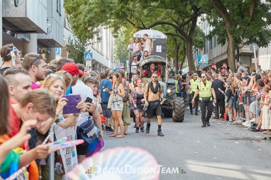 DigitalDesignTeamAX218791