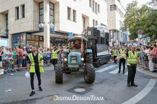 DigitalDesignTeamAX218799