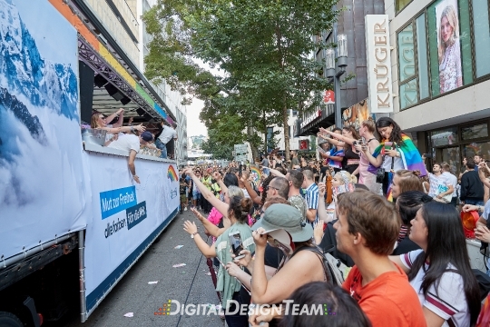 DigitalDesignTeamAX218916