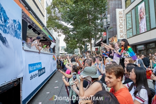 DigitalDesignTeamAX218917