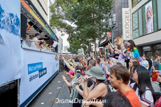 DigitalDesignTeamAX218918