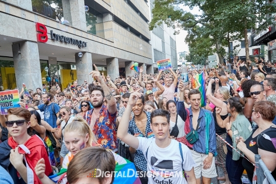 DigitalDesignTeamAX218930