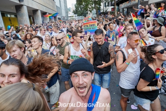 DigitalDesignTeamAX218944