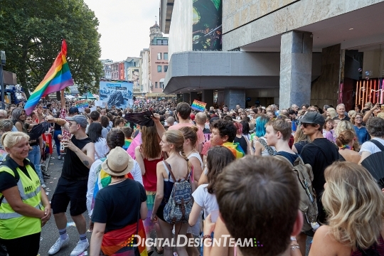 DigitalDesignTeamAX218947