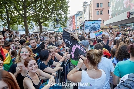 DigitalDesignTeamAX218952