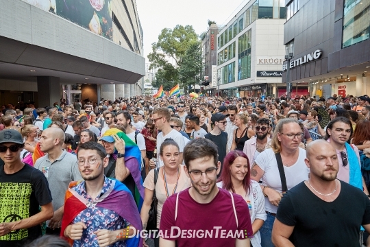 DigitalDesignTeamAX218958