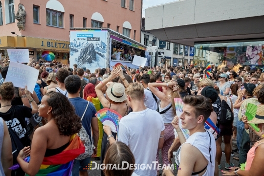 DigitalDesignTeamAX218963