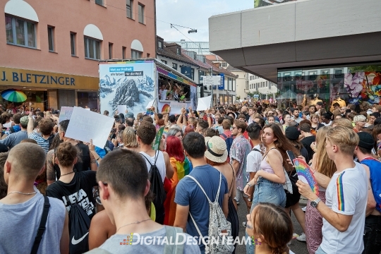 DigitalDesignTeamAX218964