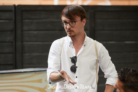 DigitalDesignTeamX2083894